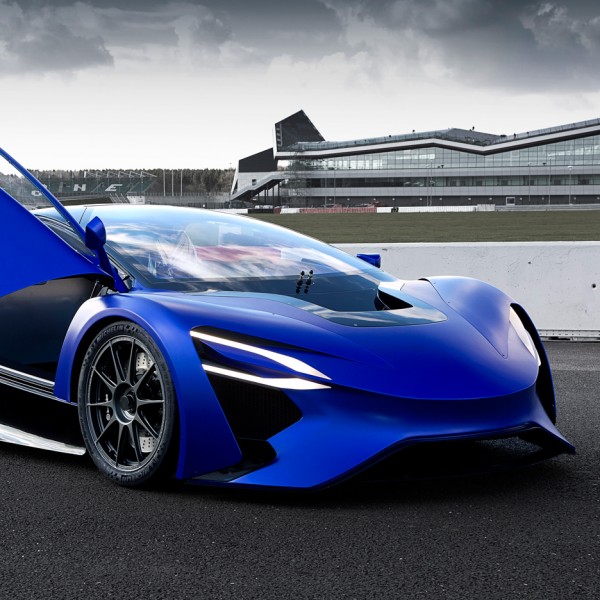 Techrules unveils turbine-recharging tech in "China's first supercar"