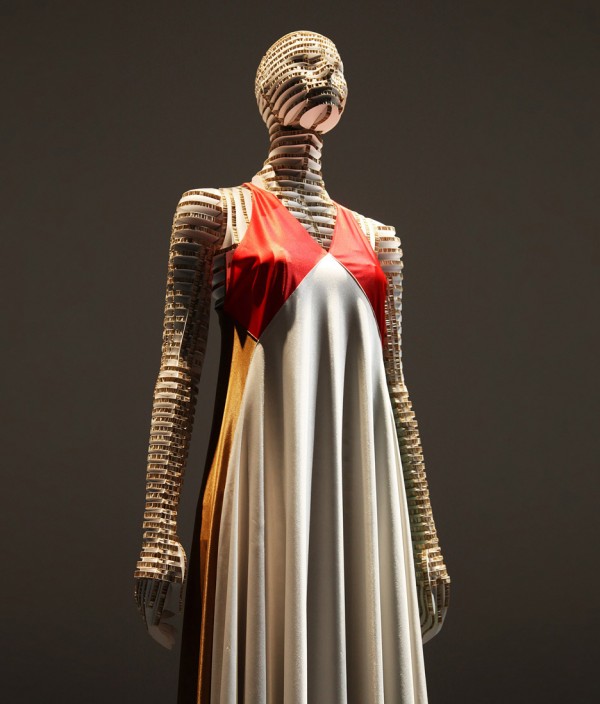 Tokujin Yoshioka mannequins for Issey Miyake