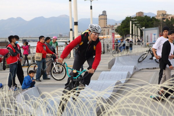 VelO2 installation by Loop.ph for Shin Kong Life in Taipei, Taiwan