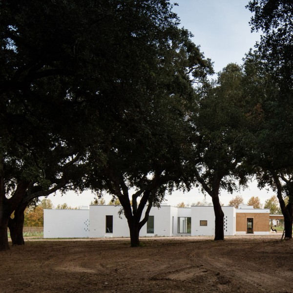 vineyard-house-blaanc-architecture-residential-montijo-portugal-rammed-earth-joao-morgado_dezeen_936_0