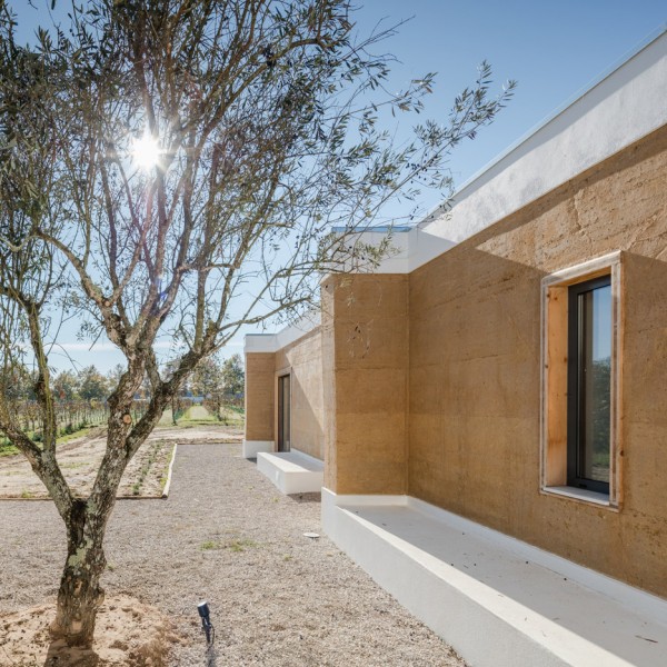 Vineyard House by Blaanc