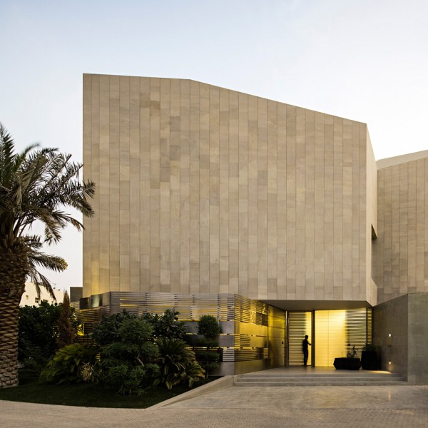 Wall House by AGi Architects