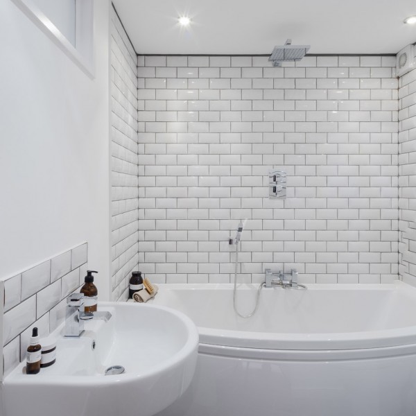 Writer's Coach House by Intervention Architecture