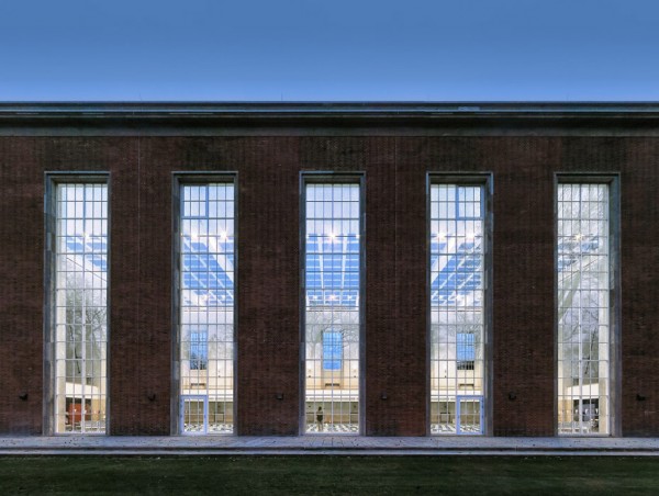 1930's Swimming Hall Finckensteinallee by Veauthier Meyer Architects