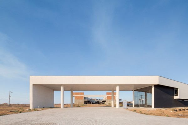 Administrative building of the Federal University of Ceara in Brasil by Rede Arquitetos, photograph by Joana Franca