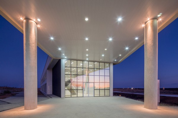 Administrative building of the Federal University of Ceara in Brasil by Rede Arquitetos, photograph by Joana Franca