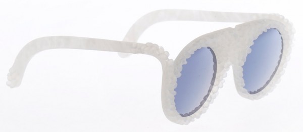 bioplastic-sunglasses-collection-1-crafting-plastics-milan-design-week-2016-fashion_dezeen_936_1