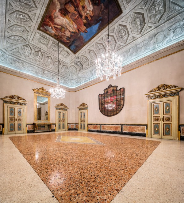 Lasvit restores crystal chandeliers for Milan design week