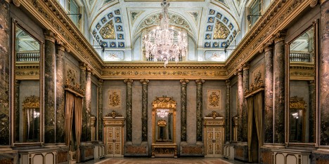 Lasvit restores crystal chandeliers for Milan design week