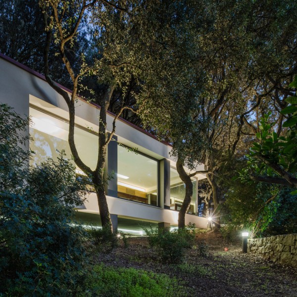 casa-nel-bosco-officina29-architetti-house-in-the-woods-joao-morgado_dezeen_936_58
