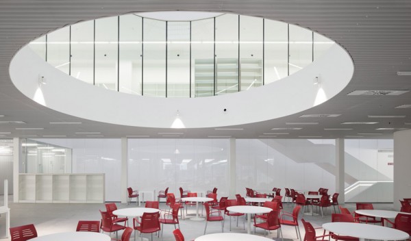Salburúa Civic Center by ACXT