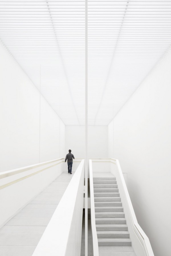 Salburúa Civic Center by ACXT