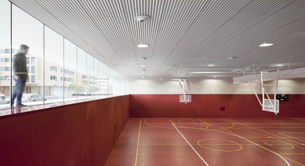 Salburúa Civic Center by ACXT