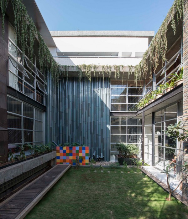 Collage house by S+PS