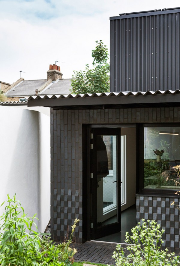 Courtyard House by Dallas Pierce Quintero