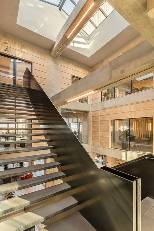 De Alliantie Headquarters by Studioninedots