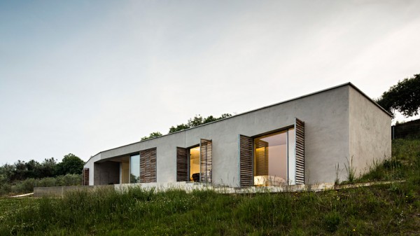 Casa na Gateira by Camarim Arquitectos in Portugal residential architecture concrete
