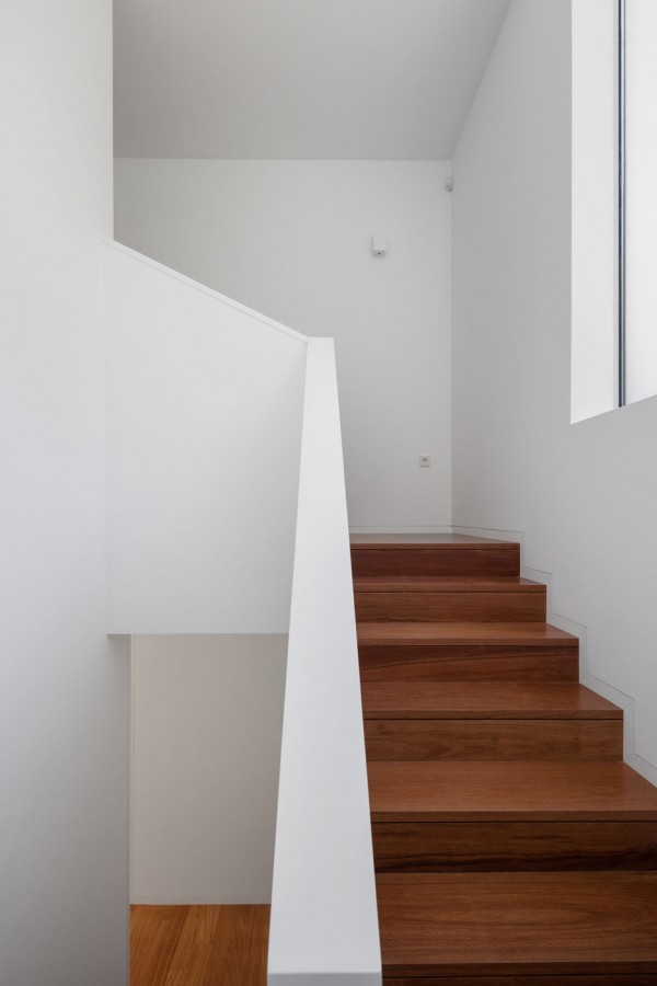 Photograph by Joao Morgado House MR by 236 Arquitectos