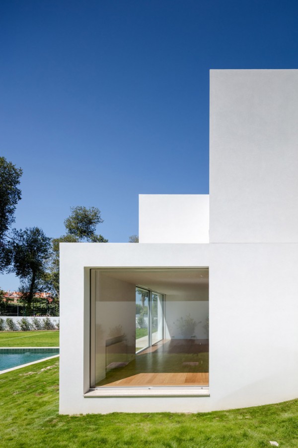 Photograph by Joao Morgado House MR by 236 Arquitectos