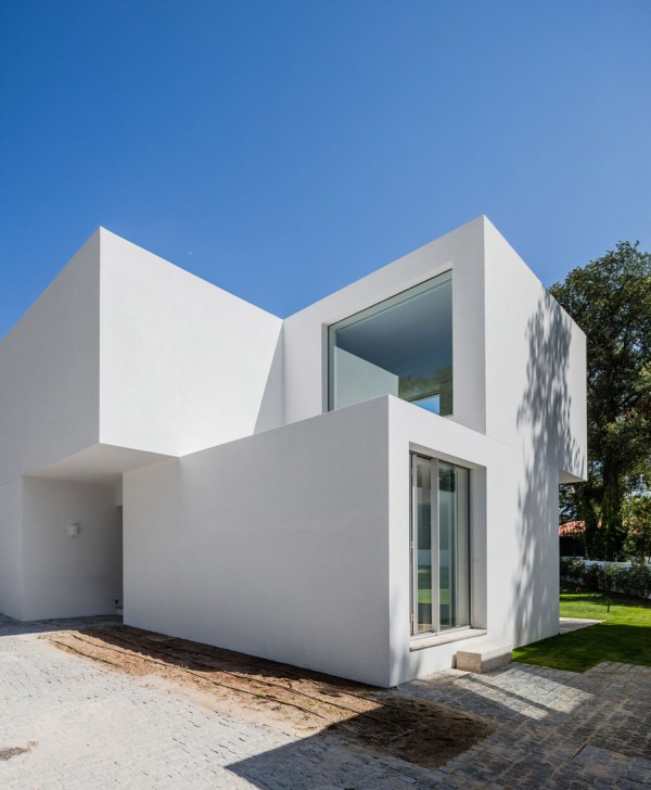Photograph by Joao Morgado House MR by 236 Arquitectos