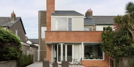 Janus House by GKMP