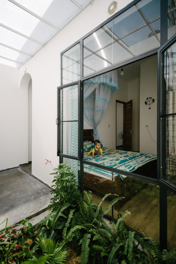 Kontum House by Khuôn Studio