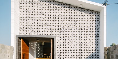 Kontum House by Khuôn Studio