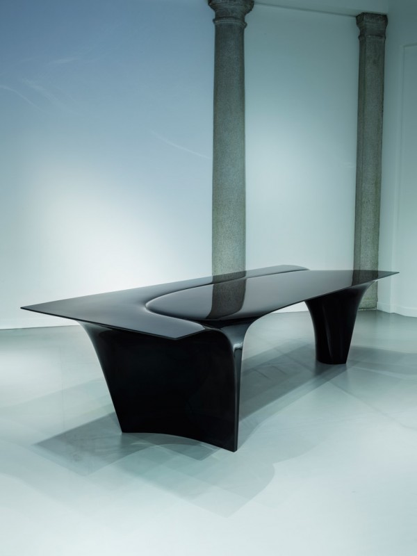 Mew table by Zaha Hadid for Sawaya & Moroni