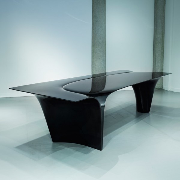 Mew table by Zaha Hadid for Sawaya & Moroni