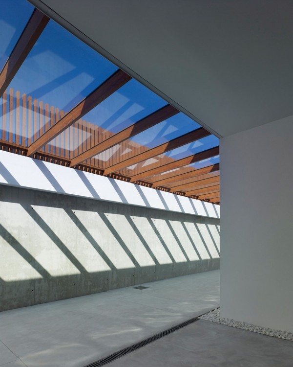 Morgue of Jove by AE Arquitectos