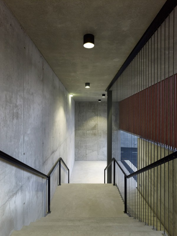 Morgue of Jove by AE Arquitectos