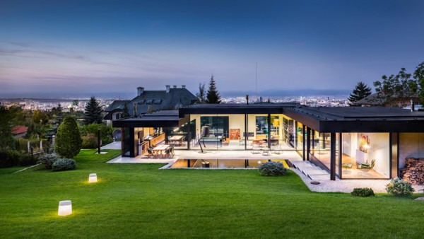Pagoda House by I/O architects