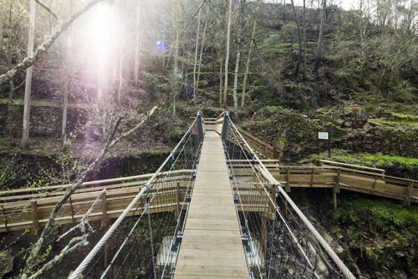 Paiva Walkways by Trimetrica, photographed by Nelson Garrido