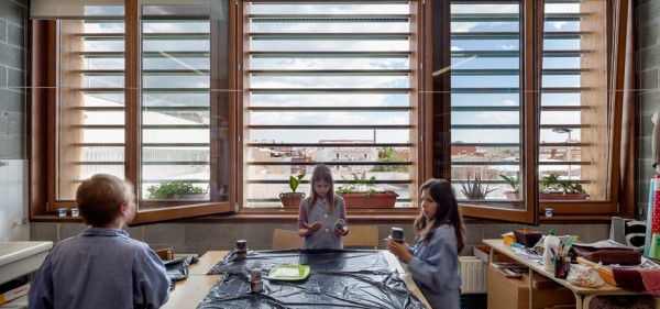 Refurbishment of the school 906 by H Arquitectes