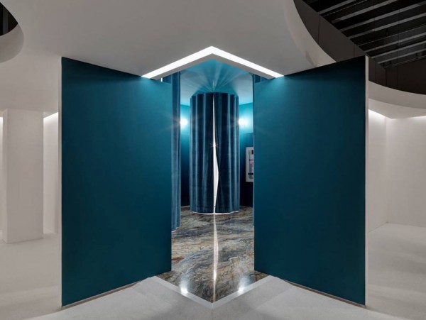 The Absence of Presence by Marta Laudani and Marco Romanelli