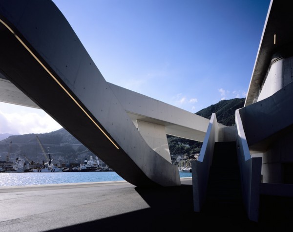 salerno-maritime-terminal-zaha-hadid-architects-helene-binet-italy_dezeen_936_14