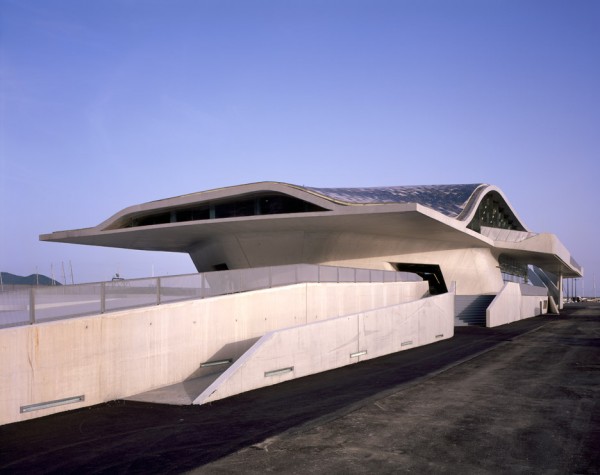 salerno-maritime-terminal-zaha-hadid-architects-helene-binet-italy_dezeen_936_2