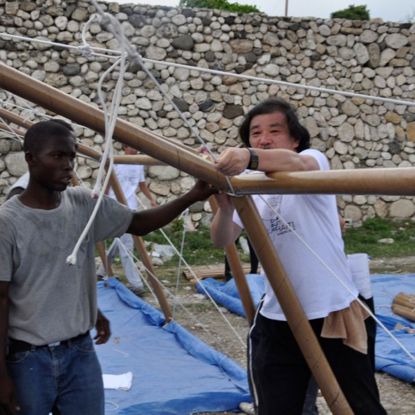 Shigeru Ban joins disaster relief effort following Ecuador earthquake
