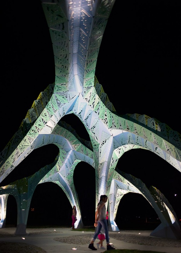 Spineway by Marc Fornes and theverymany public architecture in San Antonia, Texas, USA