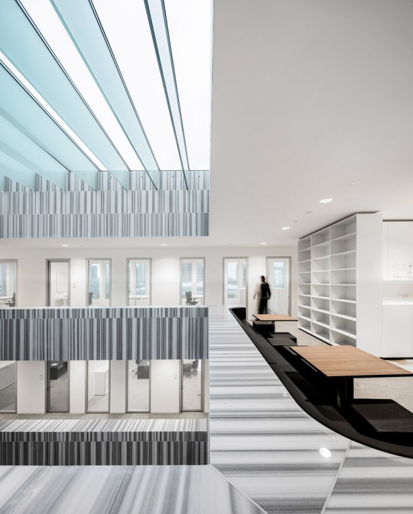 supreme-court-the-hague-kaan-fernando-guerra_dezeen_936_14