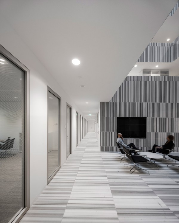 supreme-court-the-hague-kaan-fernando-guerra_dezeen_936_18