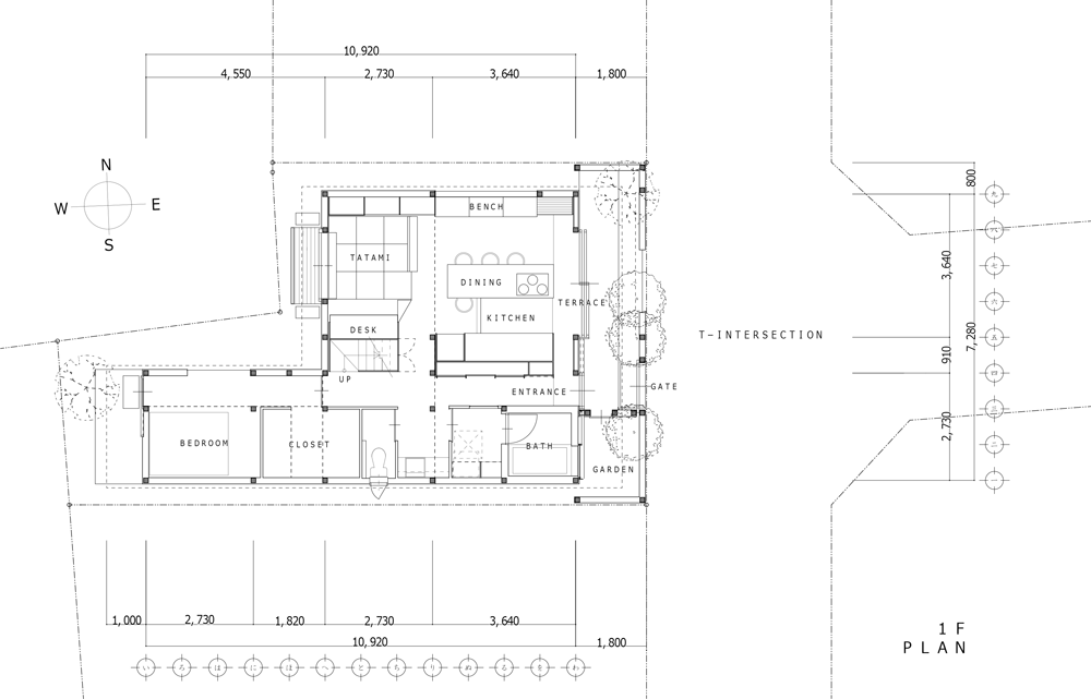 T-intersection Fence House by Hitotomori