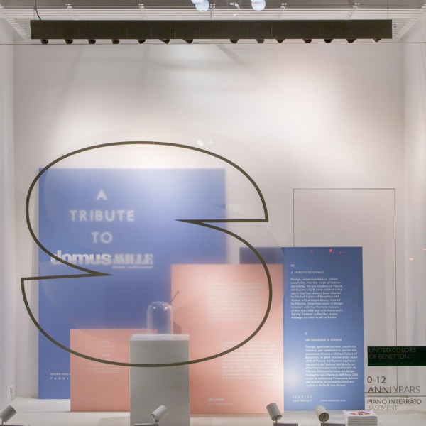 Tribute to Domus window display by Fabrica in Rose Quartz Serenity pantone colours of the year at United Colors of Benetton Milan Design Week