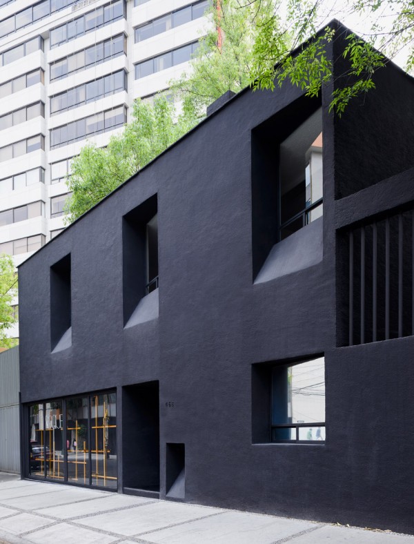 Troquer showroom by Zeller & Moye