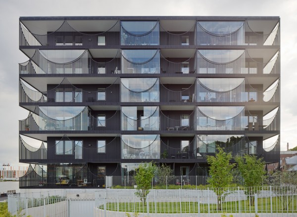 Västra Kajen by Tham and Videgard