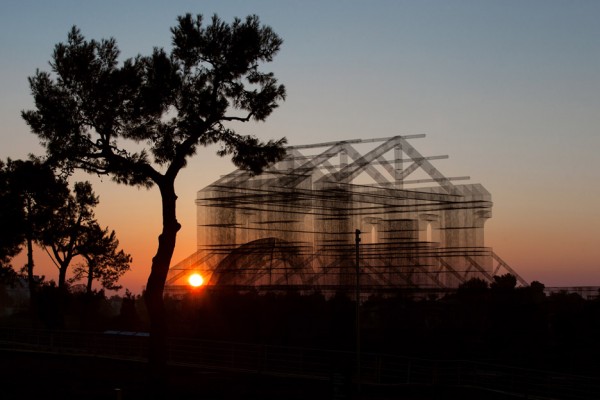 Wire installation by Edoardo Tresoldi