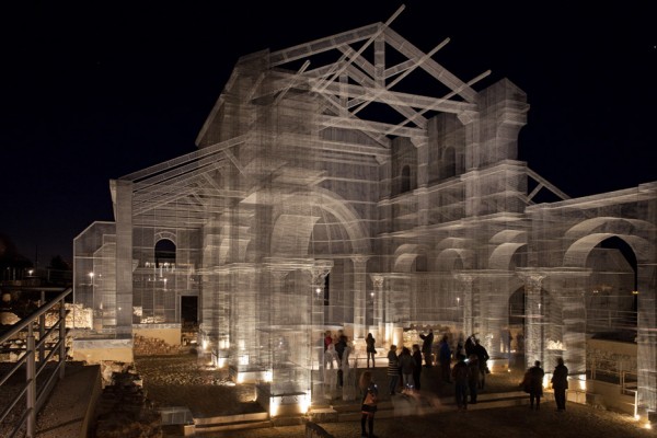 Wire installation by Edoardo Tresoldi