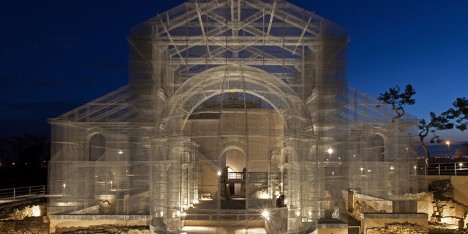 Wire installation by Edoardo Tresoldi