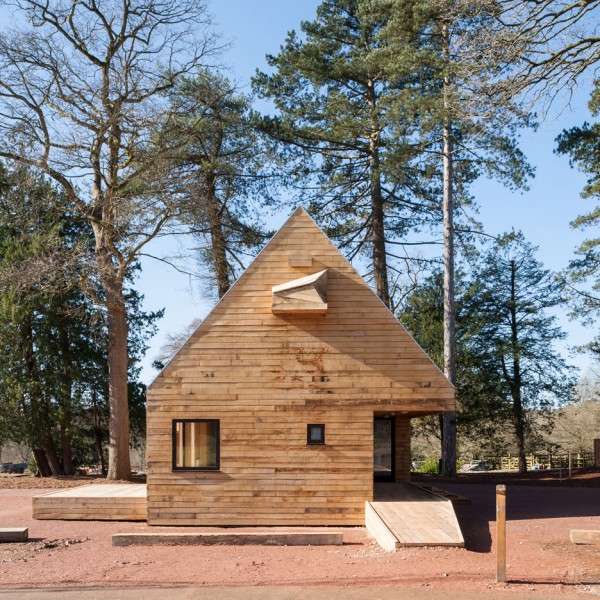 Wolfson Tree Management Centre by Invisible Studio
