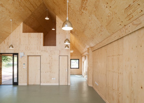 Wolfson Tree Management Centre by Invisible Studio